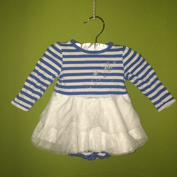 👗 Dress - Picture 1 of 1